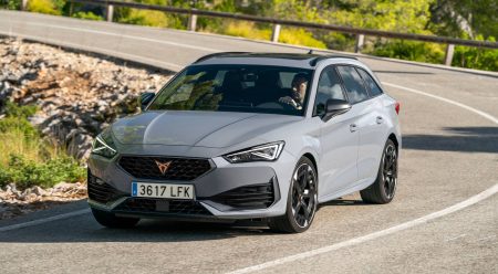 HÍBRIDO ENCHUFABLE // Cupra León (desde 40.900 euros)