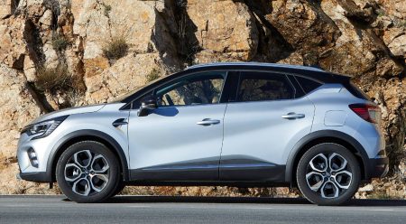 HÍBRIDO ENCHUFABLE // Renault Captur E-Tech (desde 28.415 euros)