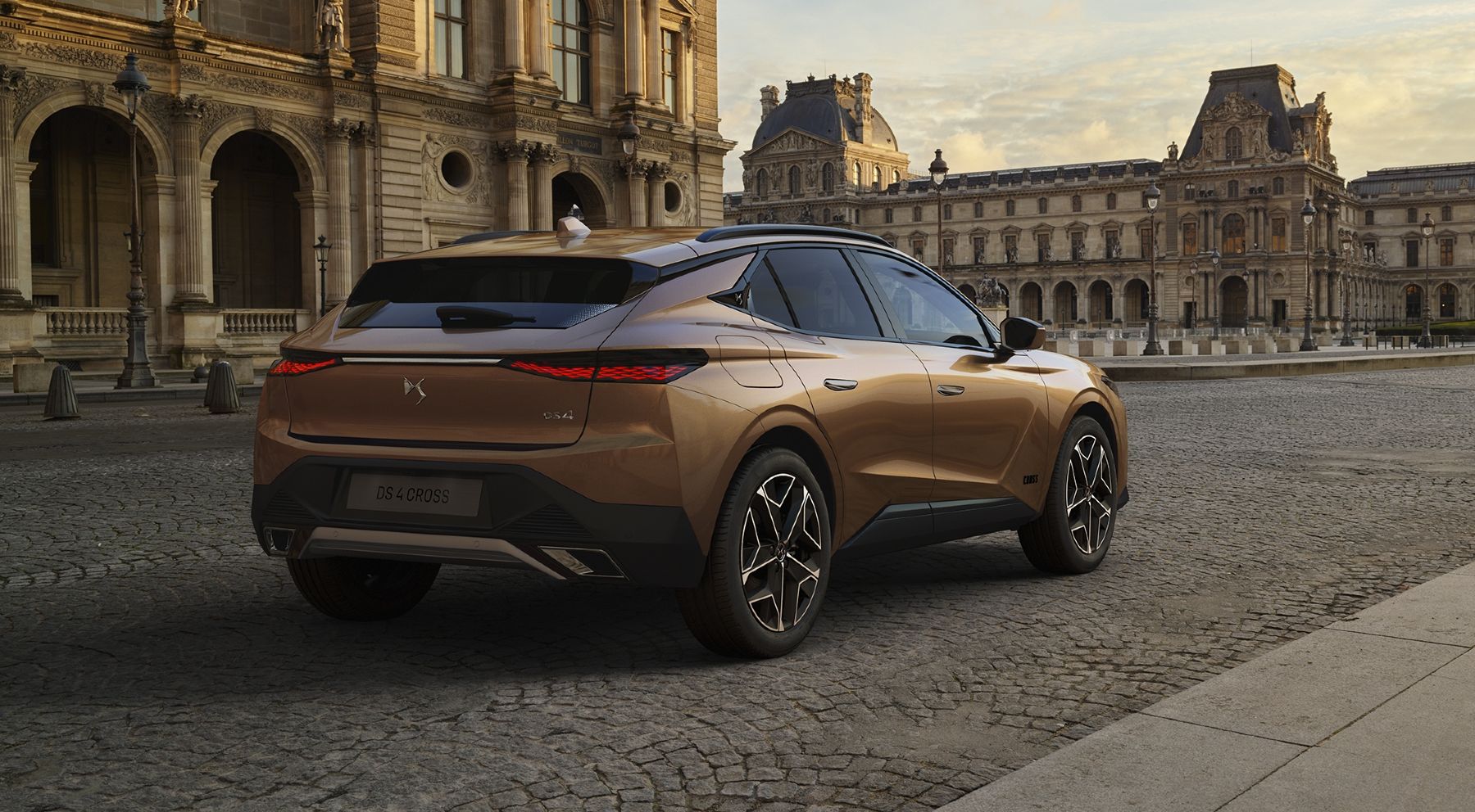 DS 4 Cross
