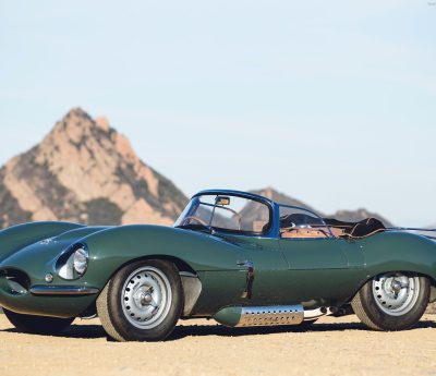 Jaguar XKSS de 1957, con el tradicional color verde británico.