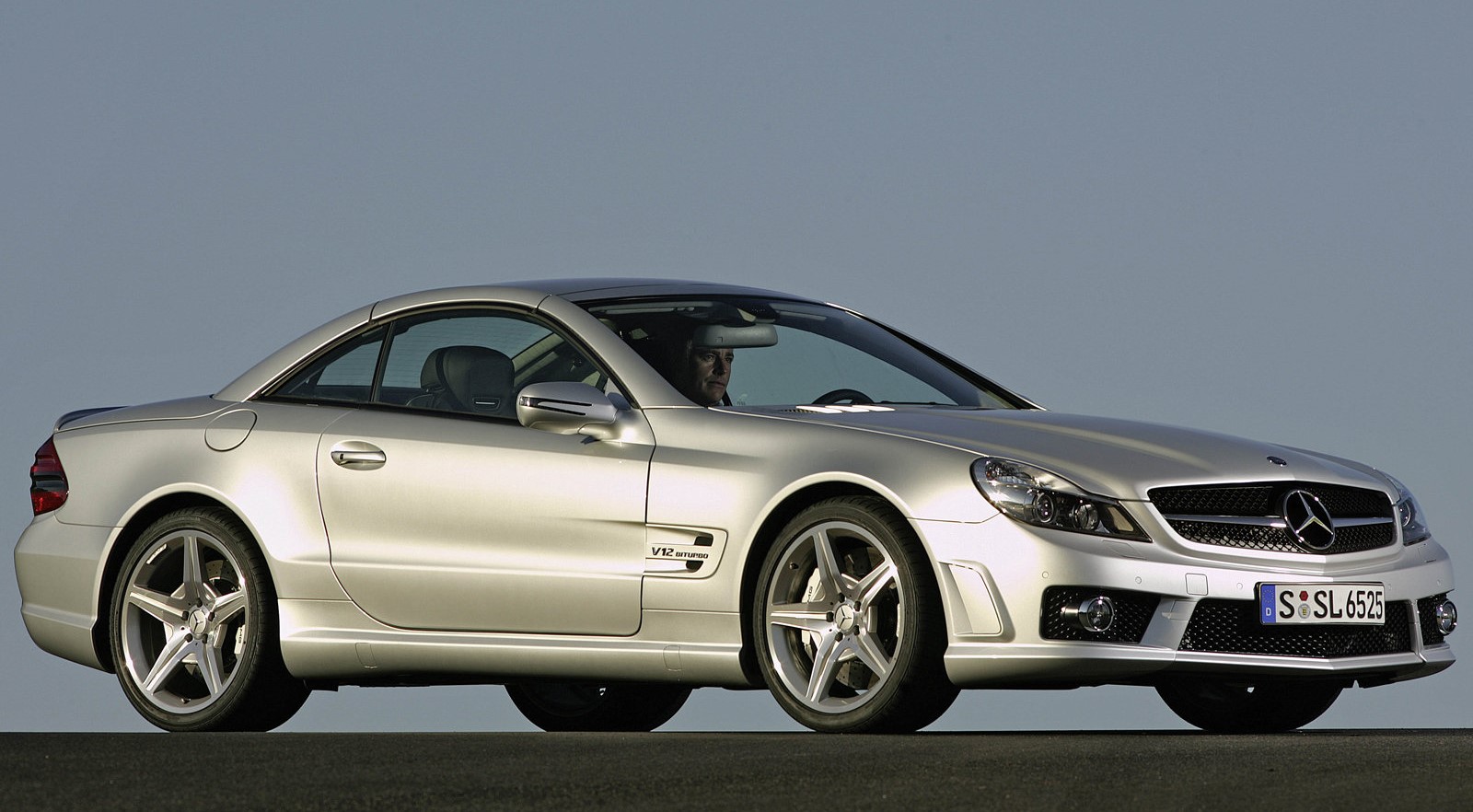 Mercedes SL de 2209, con el tono plata alemán.