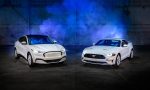 Los Ford Mustang y Mustang Mach-E se visten de punta en blanco
