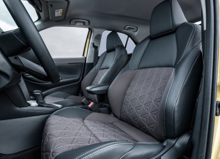 Toyota Yaris Cross / Plazas delanteras