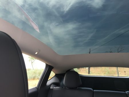 Tesla Model Y / Techo solar panorámico