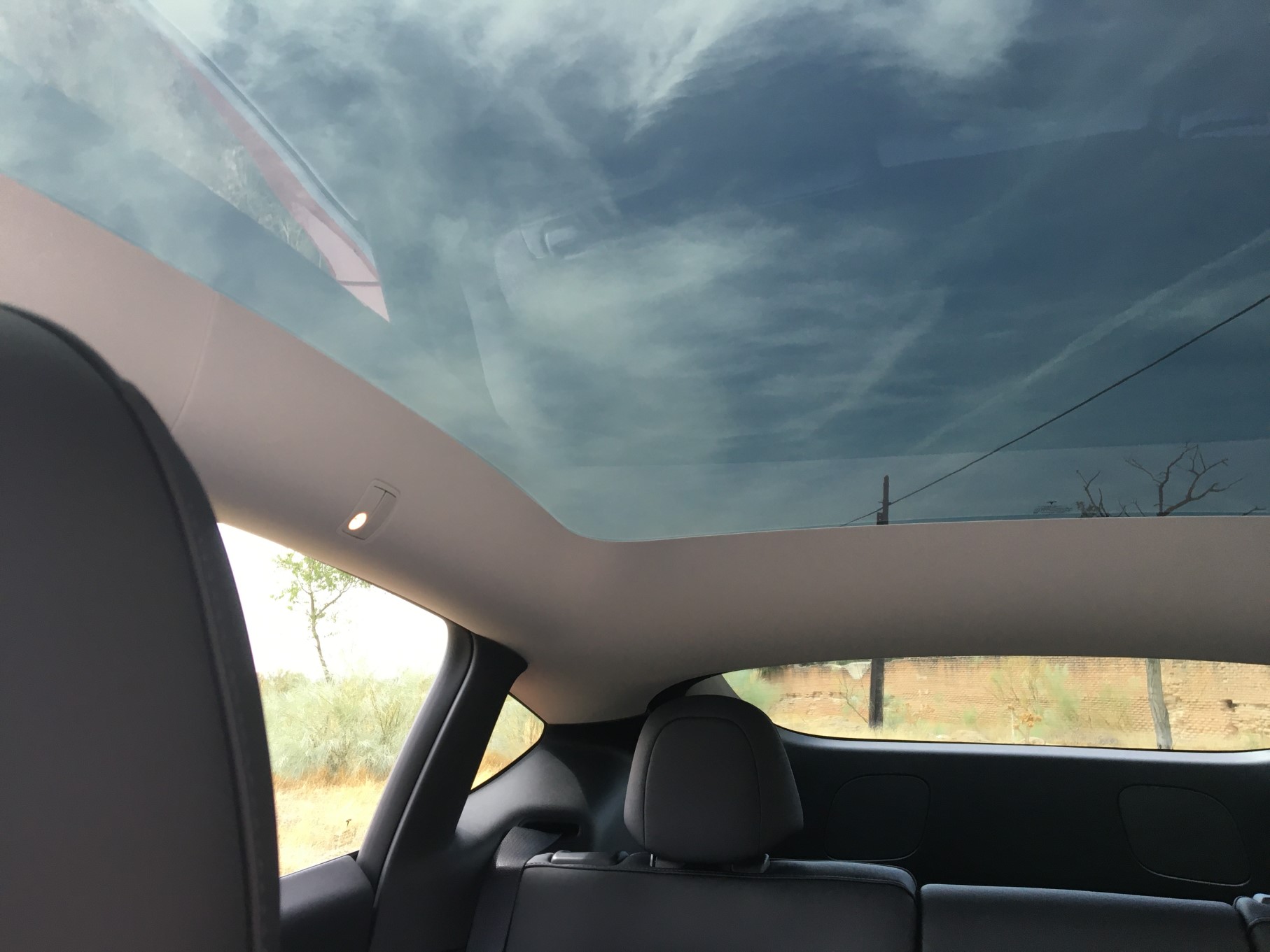 Tesla Model Y / Techo solar panorámico