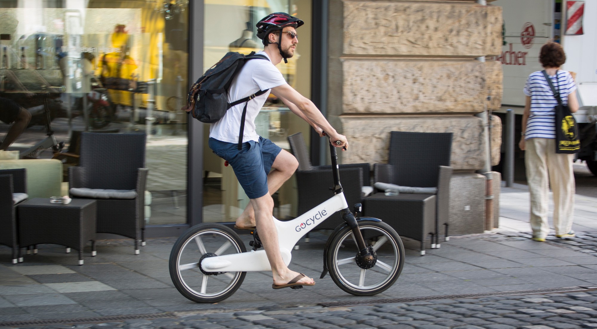 Con casco o sin casco