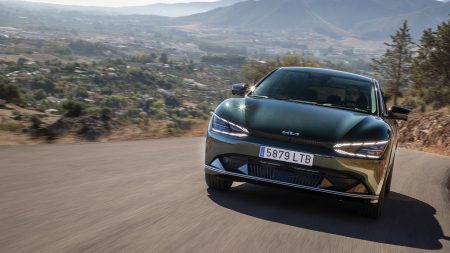Kia EV6 / Desde 34.700 euros, con descuentos y ayudas del Plan Moves III