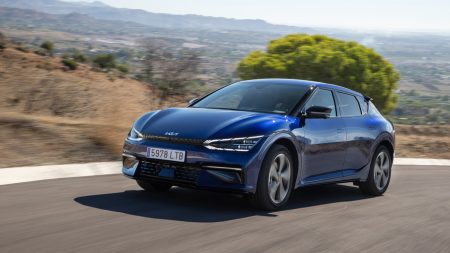 Kia EV6 / A pesar del peso, al volante resulta cómodo, dinámico y eficaz