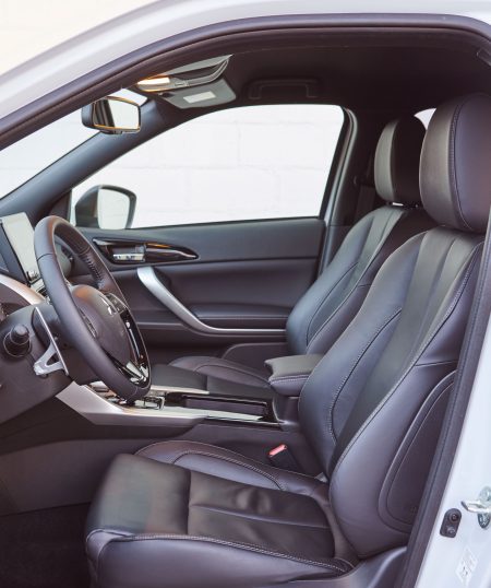 Mitsubishi Eclipse Cross / Plazas delanteras