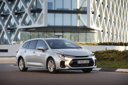 Suzuki Swace / Híbrido, ranchera media