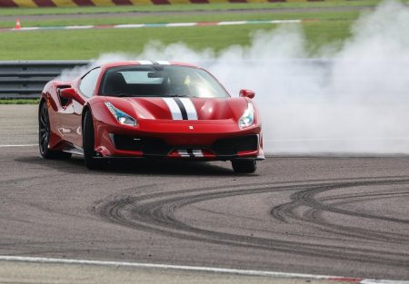 Ferrari 488 Pista 2019 / 29,6 metros