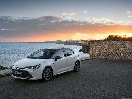 Híbridos, Toyota Corolla