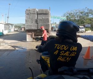 Charly Sinewan trata de cruzar frontera con Belice.