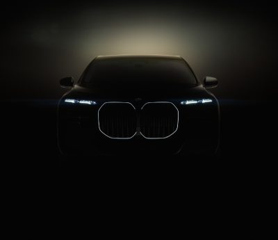 BMW i7
