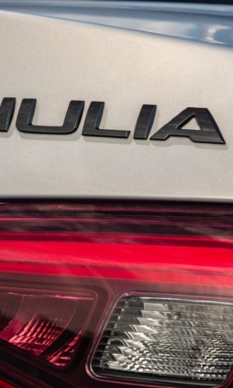 Coches con nombre de mujer