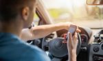 Las distracciones al conducir, primera causa de accidentes en España
