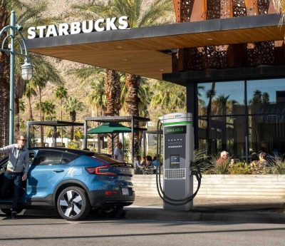 Estación de carga Volvo Starbucks