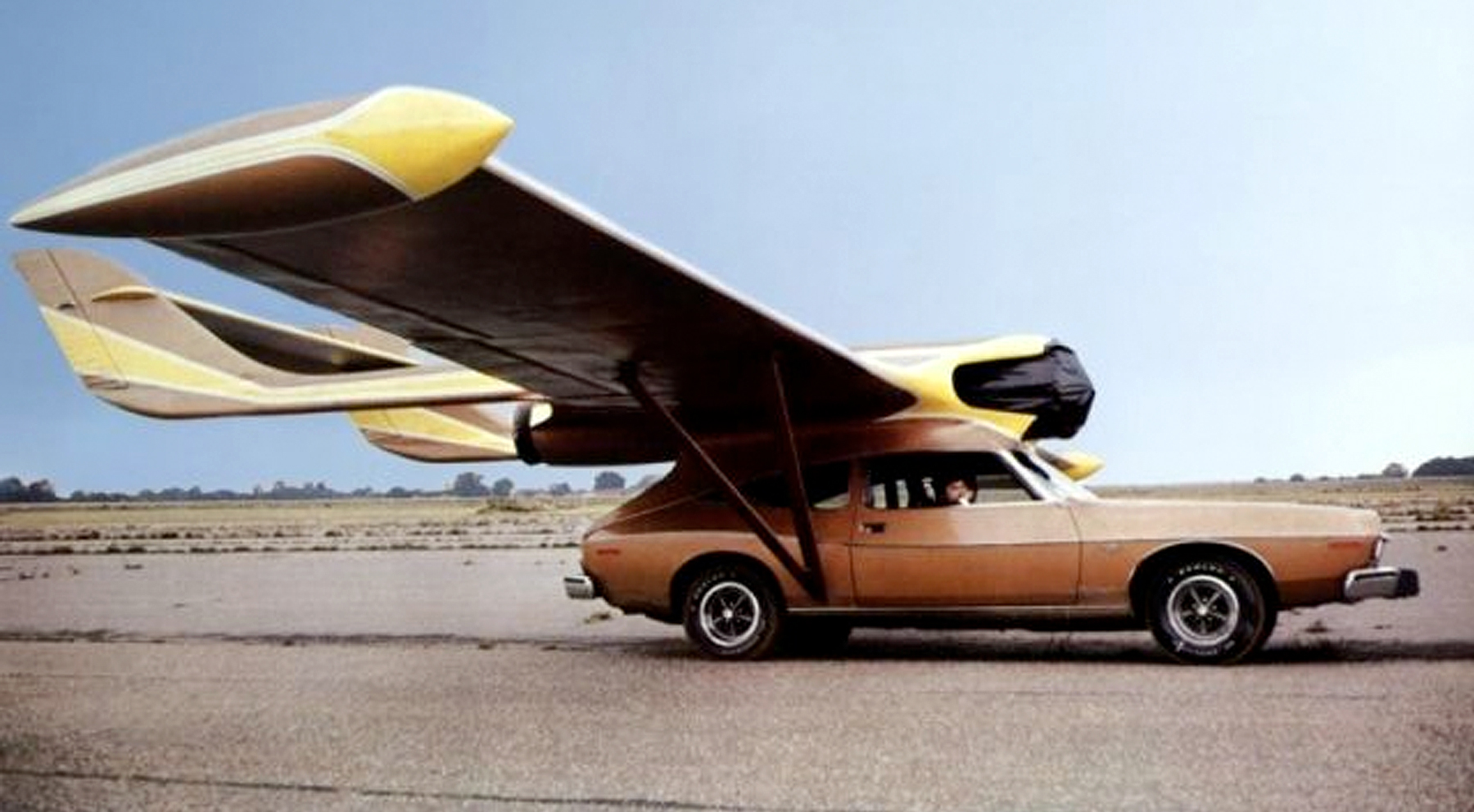 AMC Matador cupé // 'El hombre de la pistola de oro' (1974)