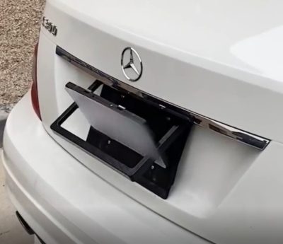 Detienen a dos sospechosos de un robo con la matrícula a lo James Bond