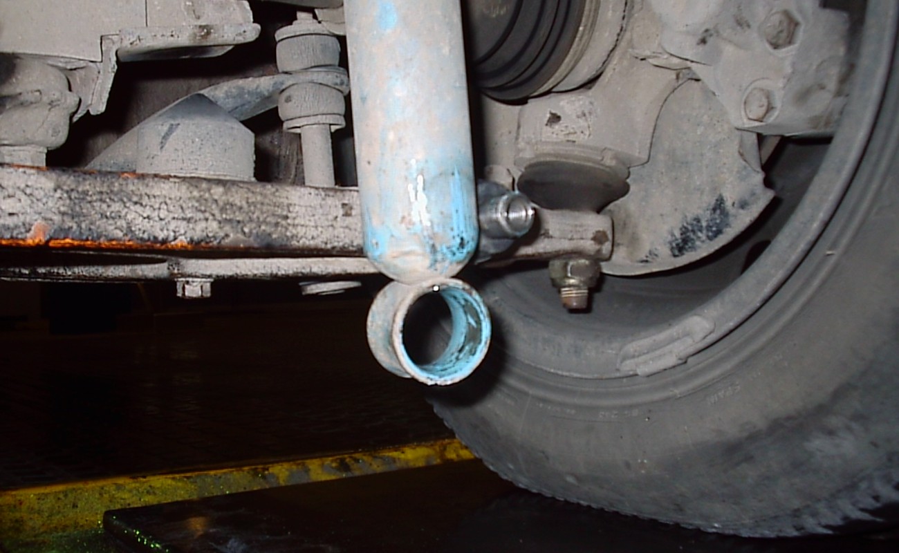 Amortiguador desprendido