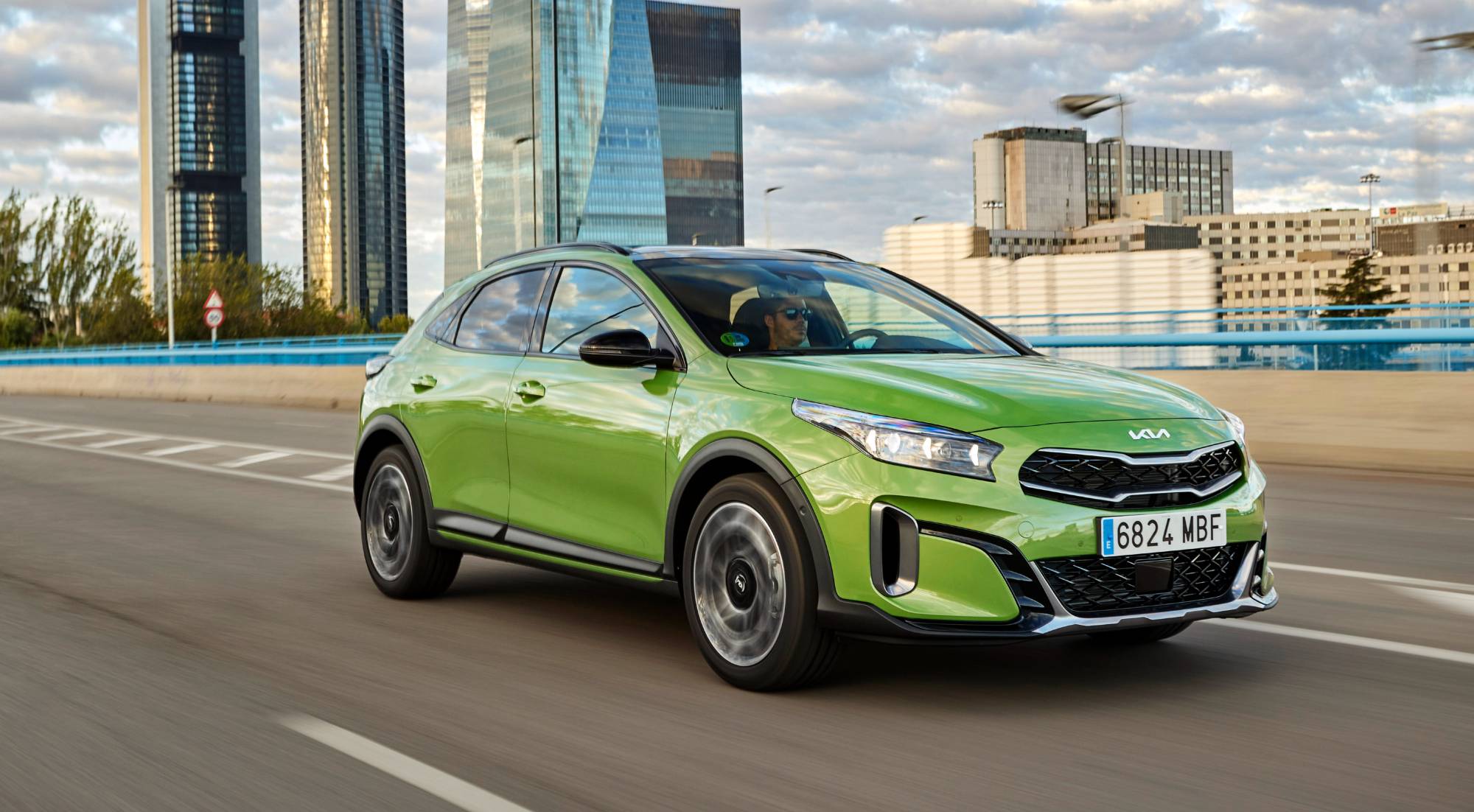 coches híbridos enchufables más baratos