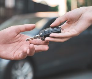 adoptamostucoche.com