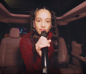 Rosalía en su Ford f-150 Raptor