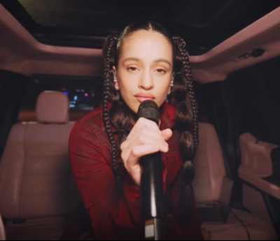 Rosalía en su Ford f-150 Raptor