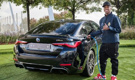 Los futbolistas del Real Madrid y sus nuevos BMW eléctricos