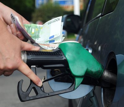 gasolina coche dinero