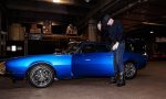 Luka Doncic se exhibe como un ‘cowboy’ en un Chevrolet Camaro del 68