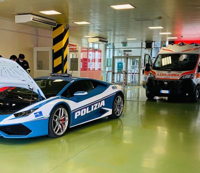 Coche de la policía italiana.