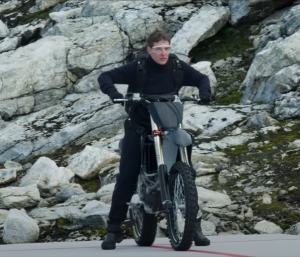 Tom Cruise salto Misión Imposible
