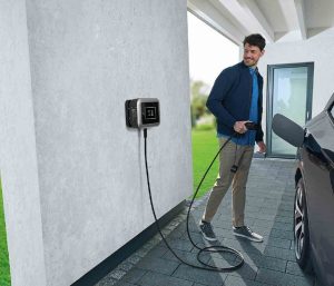 Cargador batería coche eléctrico