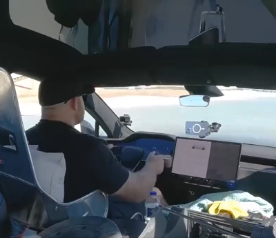 Tesla sobrevive al agua