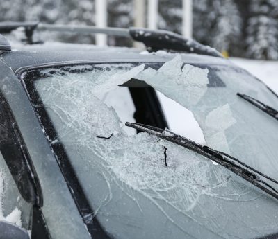 parabrisas coche hielo