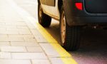 Líneas amarillas en la calzada: ¿qué prohíben exactamente?
