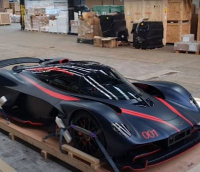 Aston Martin Valkyrie transporte