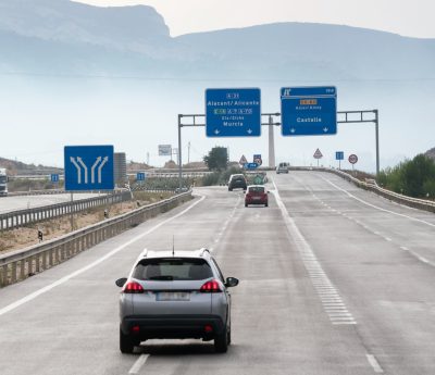 multa carril izquierdo