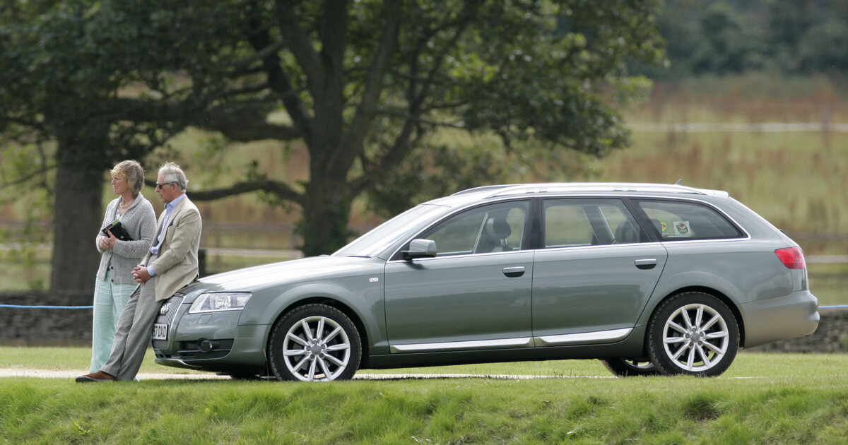 Garaje coches Rey Carlos Inglaterra