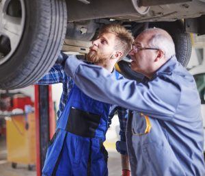 coche taller mecánico