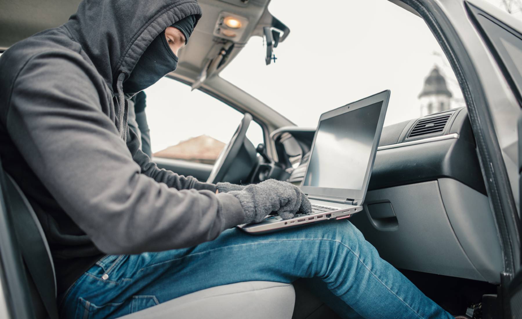 Ciberdelincuente coche