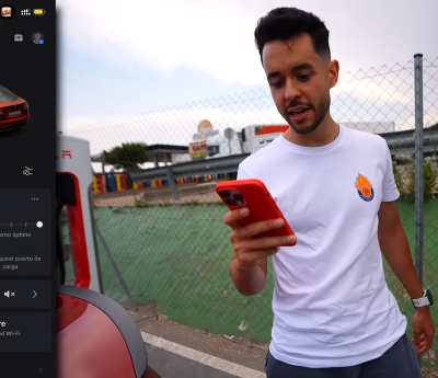 TheGrefg carga su Tesla en un supercargador de Zaragoza.