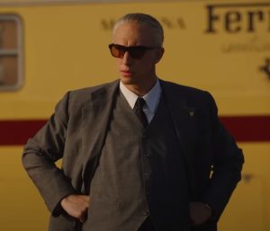 Adam Driver como Enzo Ferrari