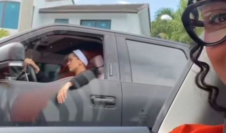 Rosalía, vista por primera vez tras su ruptura conduciendo por las calles de Miami.