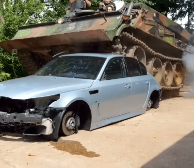 Tanque sobre BMW M5