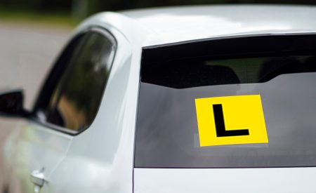 Placas de la L de diferentes países