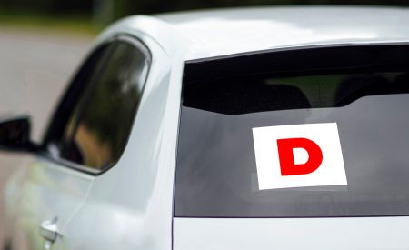 Placas de la L de diferentes países