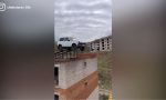 El absurdo reto de saltar de un edificio a otro en un Lada Niva: este es el resultado