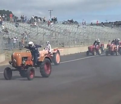 Carrera de tractores